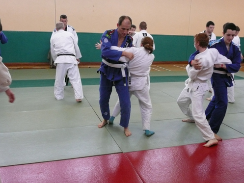 Class doing Koshinage