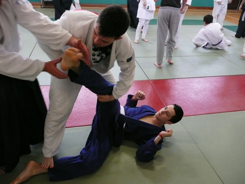 Class doing defense against Mae Geri