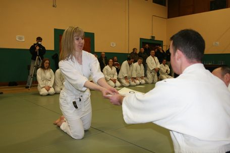 Gabrielle Hosey collecting her cert